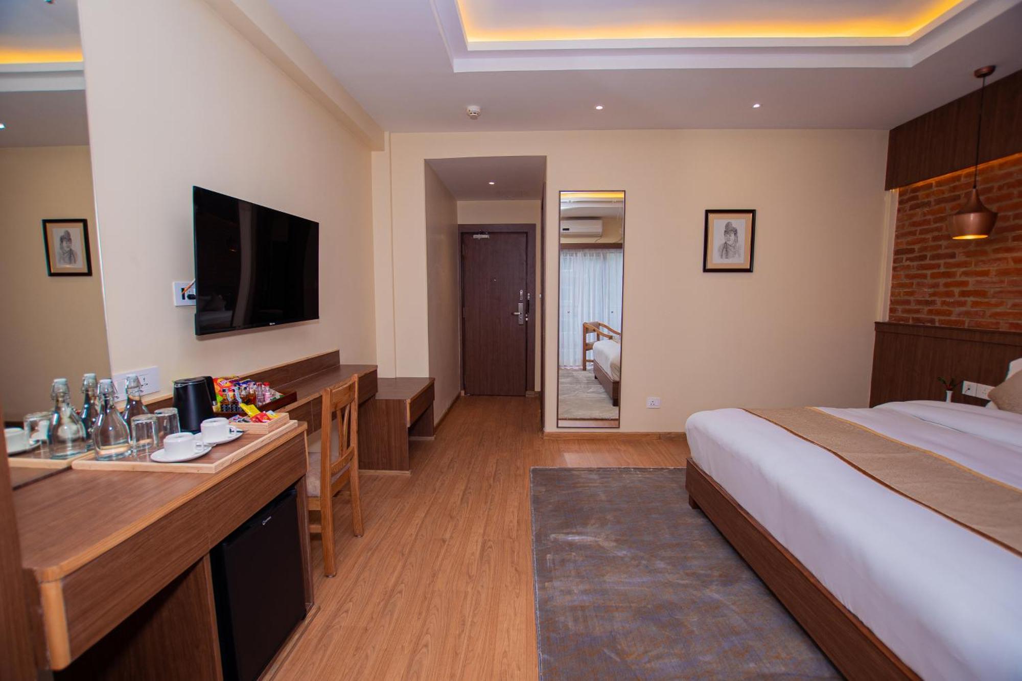 Temple Himalaya Hotel & Spa Покхара Екстер'єр фото