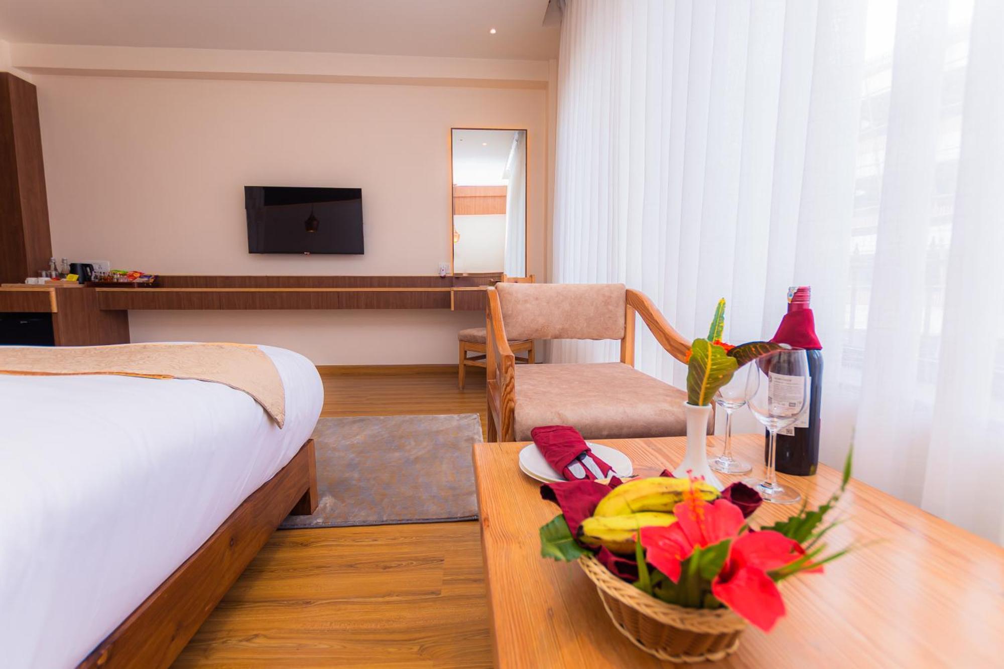 Temple Himalaya Hotel & Spa Покхара Екстер'єр фото