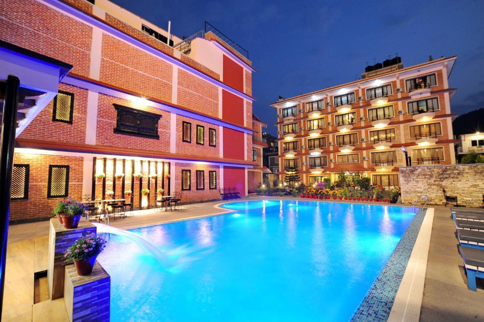 Temple Himalaya Hotel & Spa Покхара Екстер'єр фото