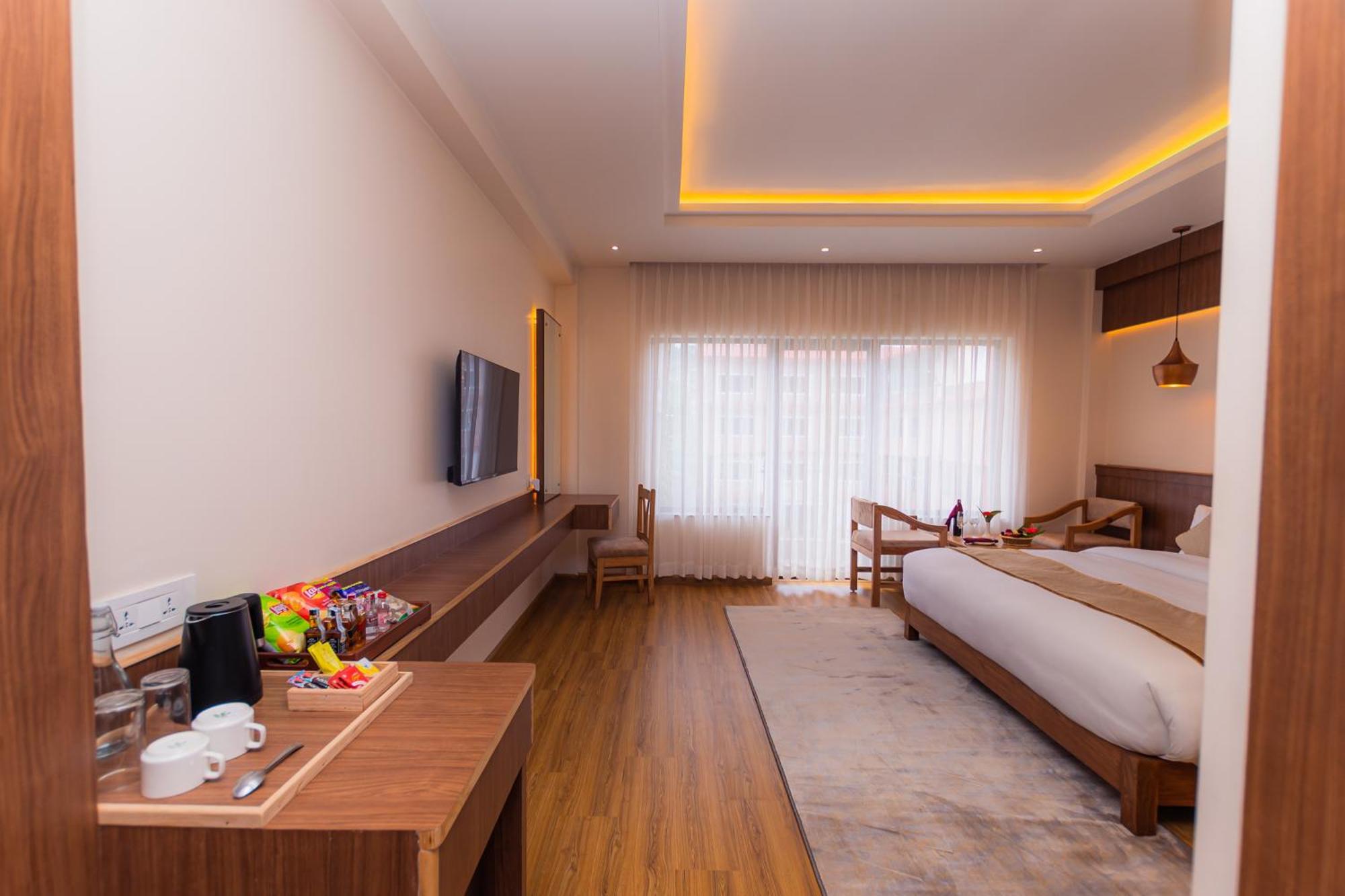 Temple Himalaya Hotel & Spa Покхара Екстер'єр фото