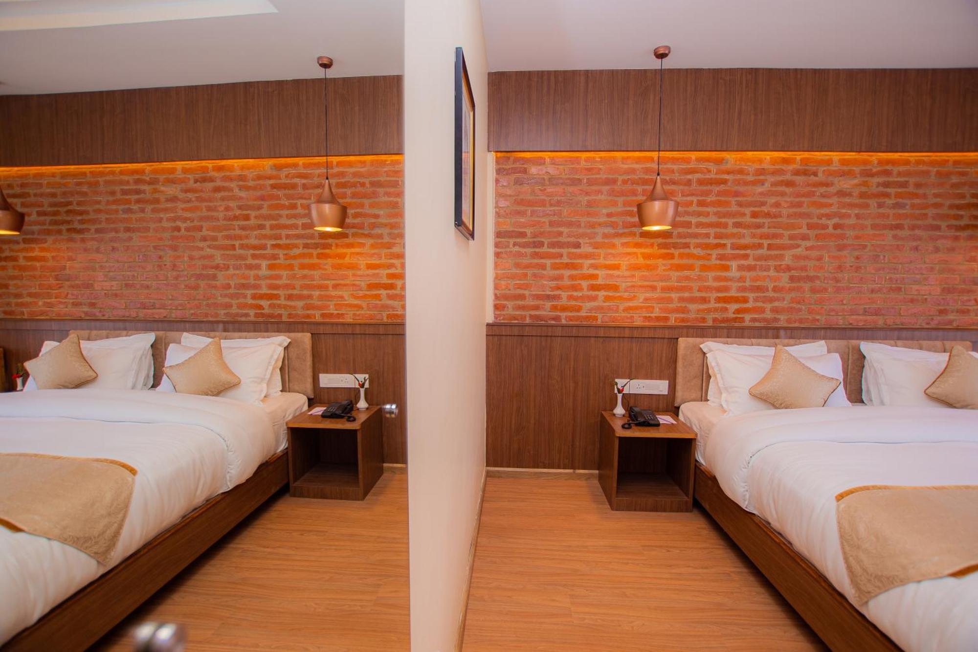 Temple Himalaya Hotel & Spa Покхара Екстер'єр фото
