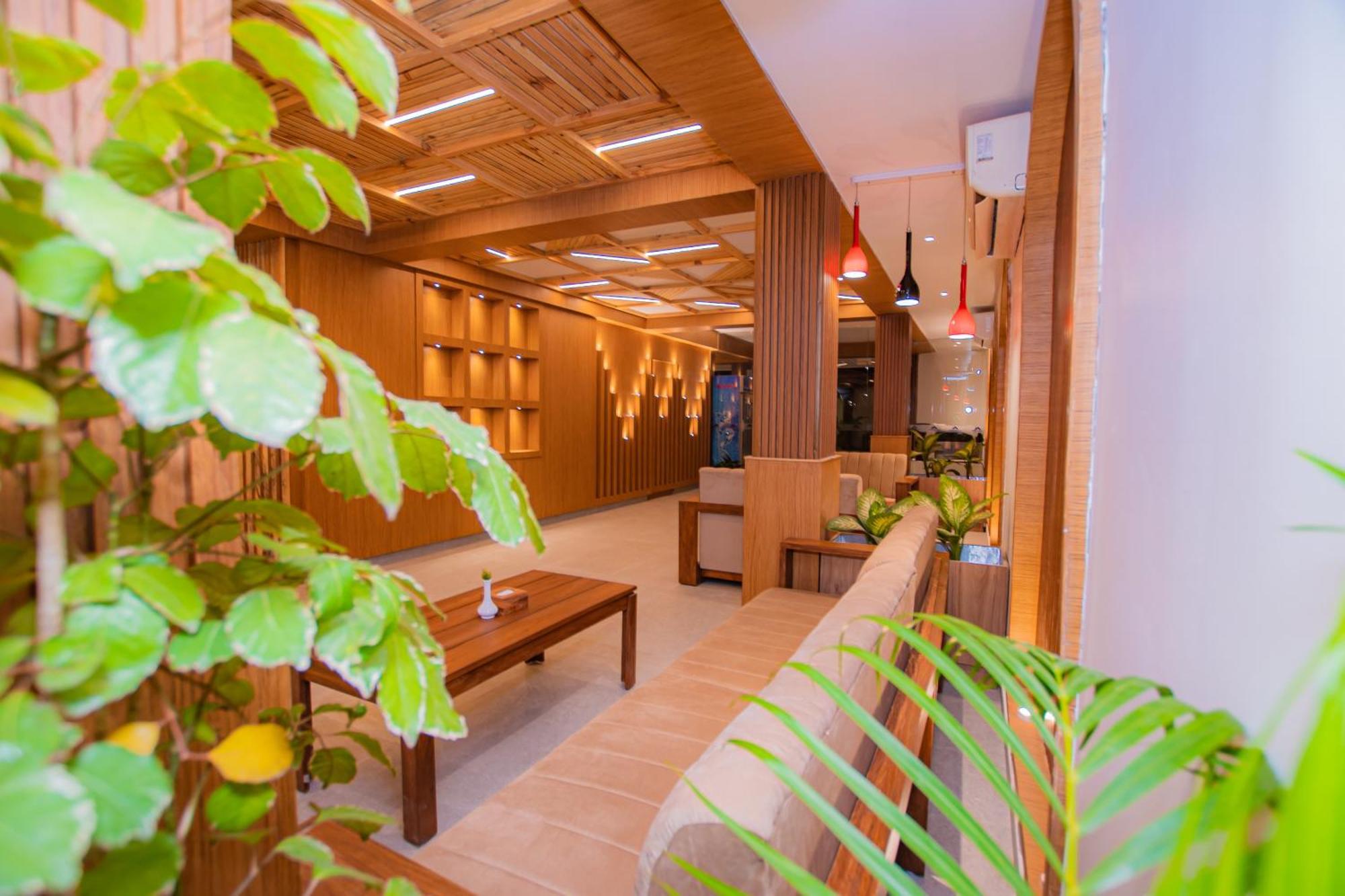 Temple Himalaya Hotel & Spa Покхара Екстер'єр фото